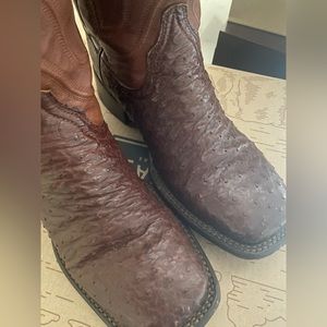 BRAND NEW ostrich leather tecovas.